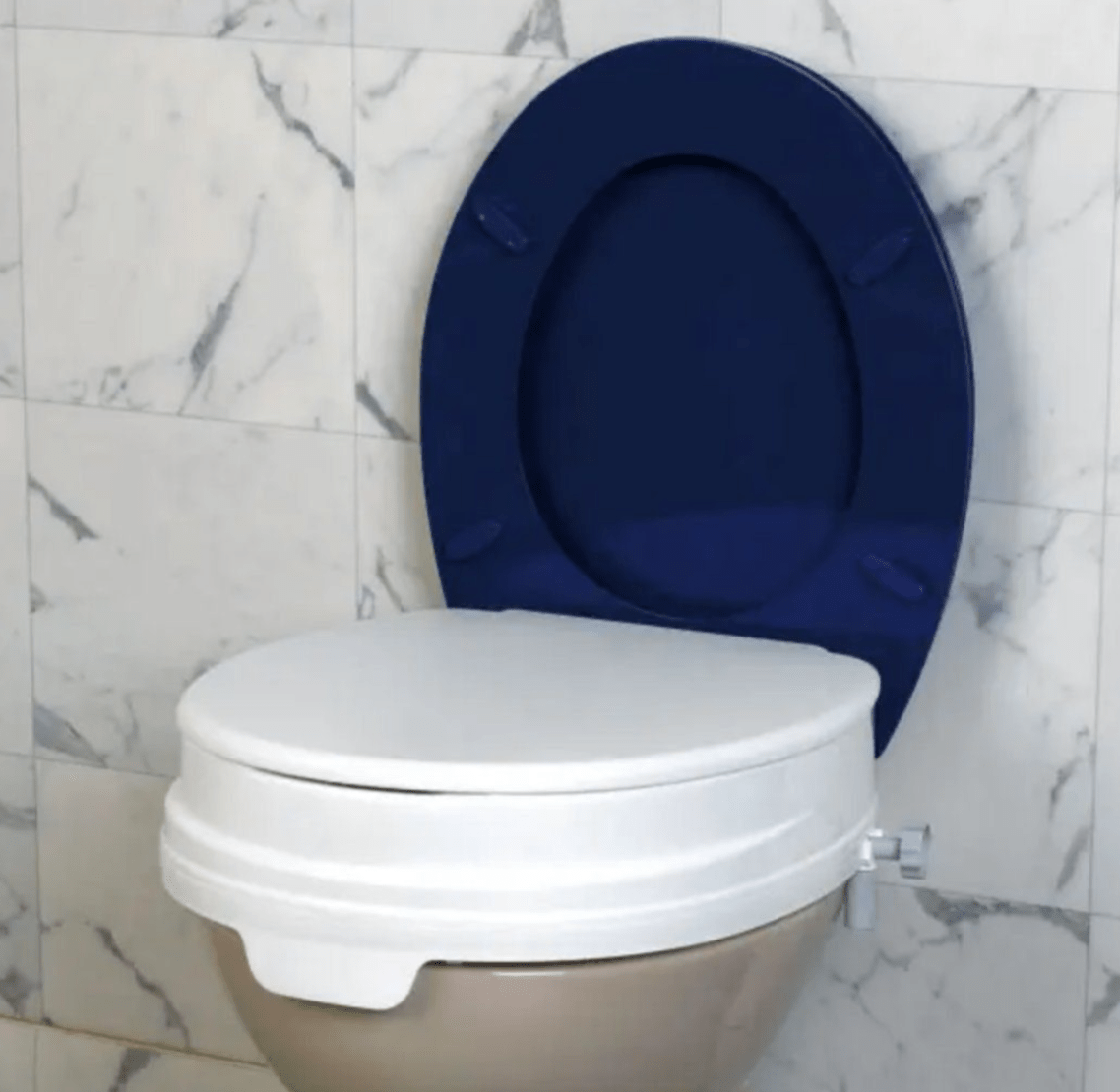 Dusch - und Toilettenstuhl AQ - TICA Club mit Deckel - Megro