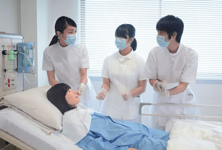 Krankenpflegesimulator „Yaye“ - Erler - Zimmer