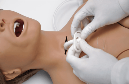 Erweiterte Clinical Chloe Krankenpflegepuppe - Erler - Zimmer