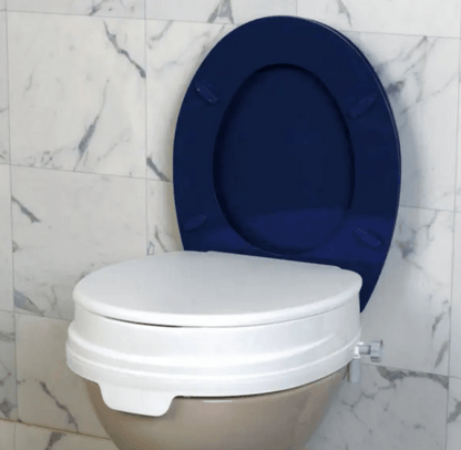 Dusch - und Toilettenstuhl AQ - TICA Club mit Deckel - Megro